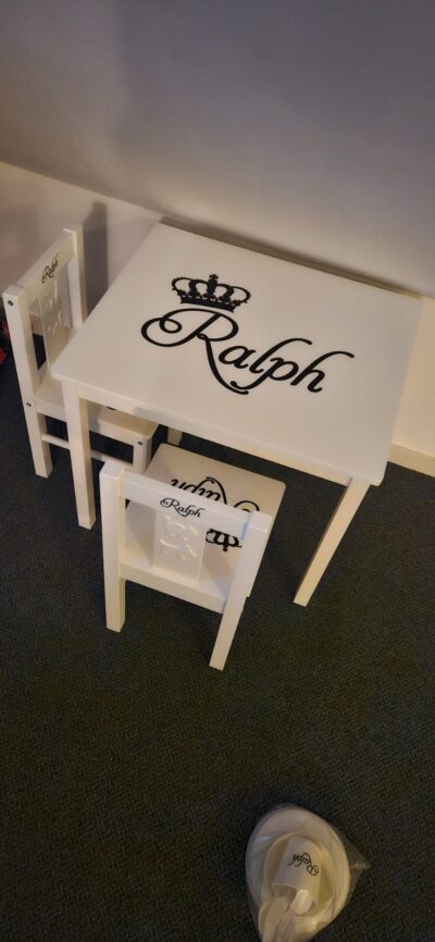 Tafel en stoeltje kroon