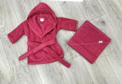 Set van fuchsia Badjas en Badcape met naam